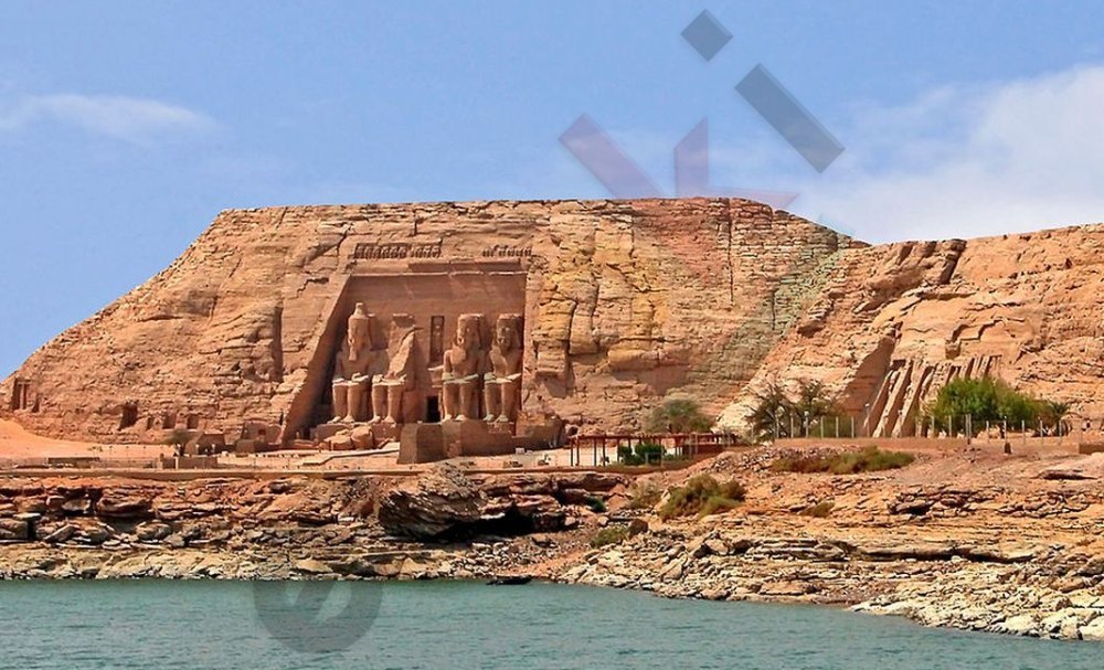Абу-Симбел: история возникновения и переноса храма фараона в Египте