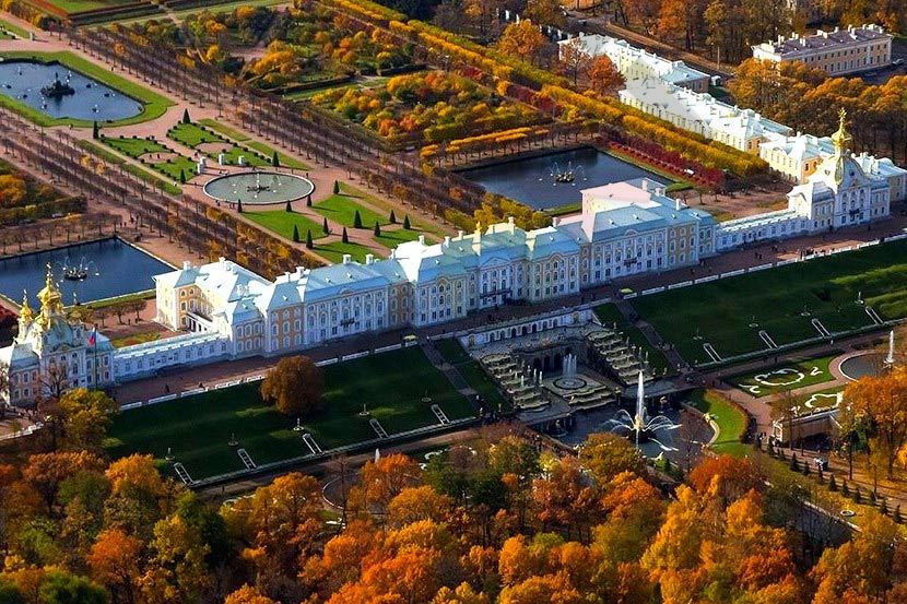 Большой Петергофский дворец: история, описание